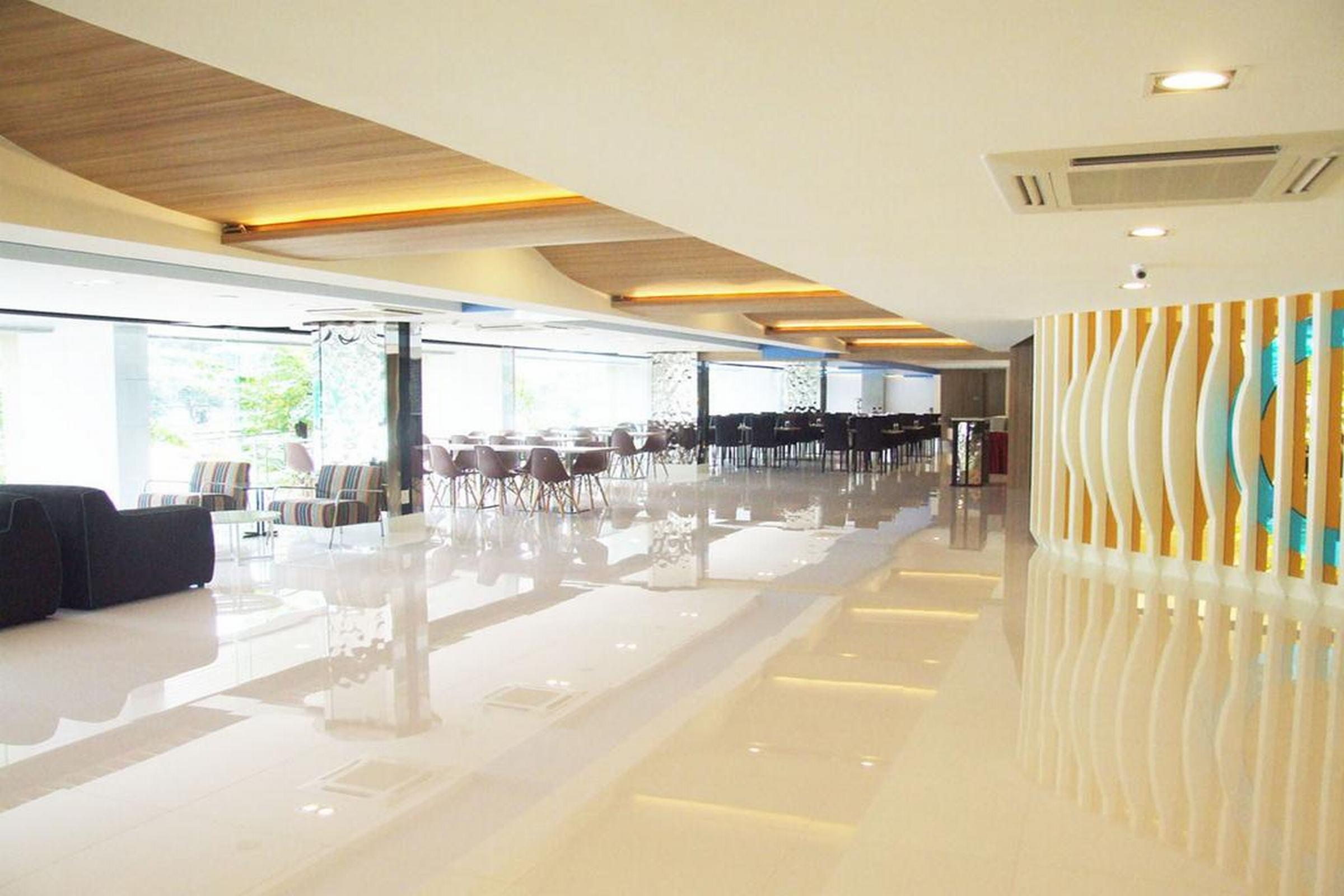 Grand Tower Inn Sathorn Hotel Bangkok Exteriér fotografie