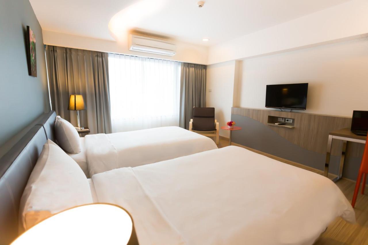 Grand Tower Inn Sathorn Hotel Bangkok Exteriér fotografie